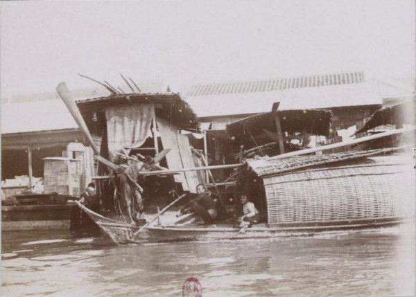 บ้านเรือในแม่น้ำเจ้าพระยา กรุงเทพฯ พ.ศ. 2437
