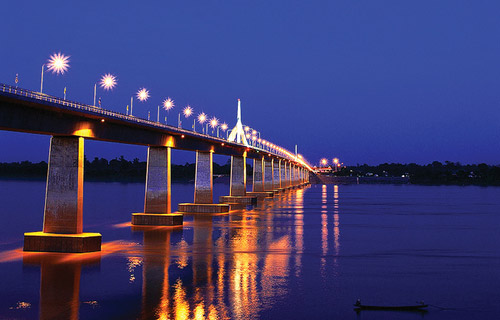 สะพานมิตรภาพไทย-ลาว แห่งที่ 2 มุกดาหารกับแขวงสะหวันนะเขต