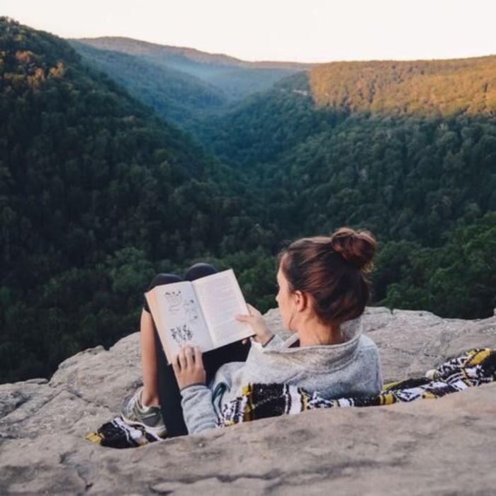 Reading books Perfect For When You Need To Escape This World (36)