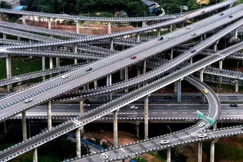 ทางยกระดับที่ซับซ้อนที่สุด ประเทศจีน รถติด